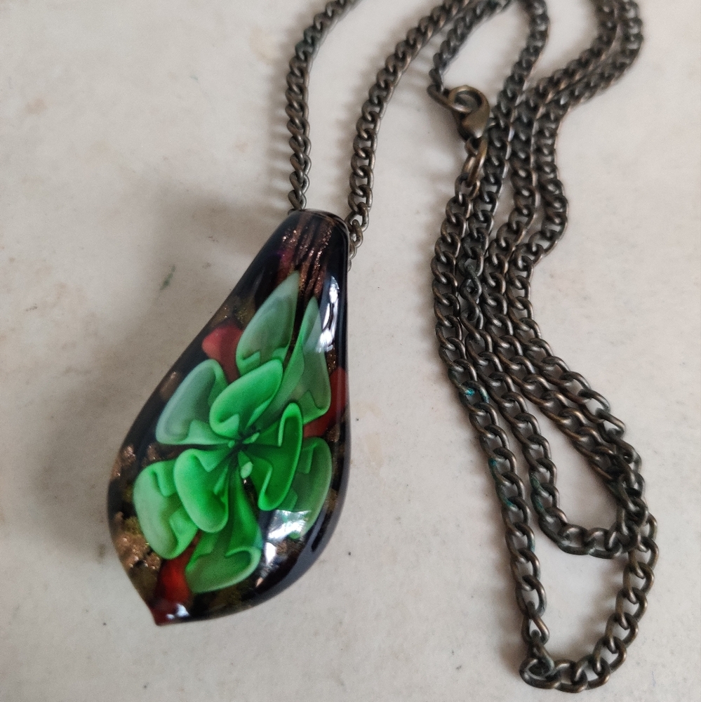 Green Murano Style Art Glass Pendant Necklace